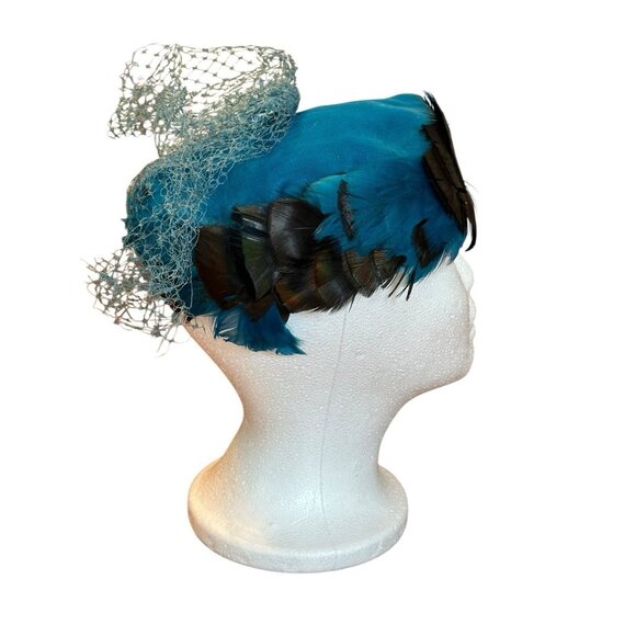 Vintage 1960s F W Woolworth Teal Blue Velvet Black Feather Pillbox Hat Veil main image 4